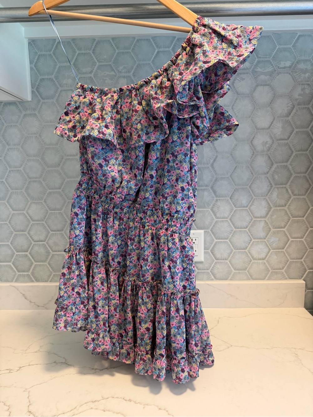 Buddy Love Sophia One-Shoulder Ruffle Floral Dress - small